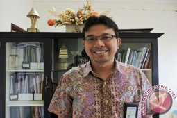 Putu Astawa : 900 VA Tidak Kena Penyesuaian Tarif