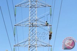 Lampu di Kota Tapaktuan Diganti Tenaga Surya