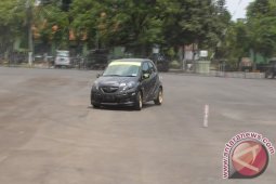Komunitas Slalom Mobil Berharap Arena di Surabaya