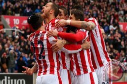 Manchester City Ditumbangkan Stoke 0-2