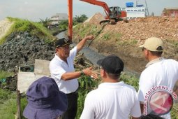 Pemkot Medan Keruk Sungai Rengas Atasi Banjir