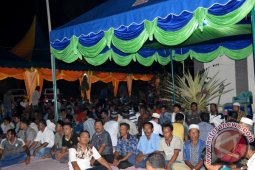 Rumah Mantan Bupati Abdya Dipadati Warga Berdoa