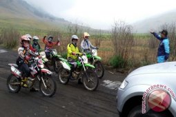 TNBTS Amankan 30 Pengendara Trail Terobos Kaldera Bromo