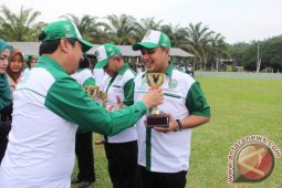 Padangsidimpuan Terima Penghargaan Penanaman Pohon