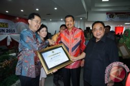 PWI Sumut Beri Penghargaan Syrup Kurnia