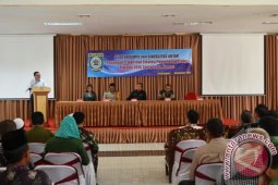 Kesbangpol Menggelar Silaturahmi Masyarakat Dan Para Paslon