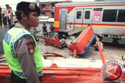 Ciri-ciri Korban Tabrakan KRL-Metromini Yang Belum Dikenali