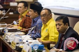 Pengamat: sangat terhormat bila Setya Novanto mundur