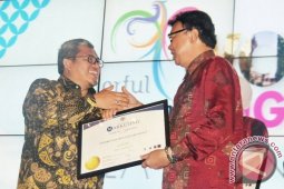 Gubernur Jabar Terima Penghargaan ke-192