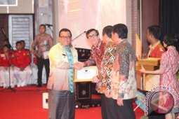Abdya Terima Award Kabupaten Peduli HAM