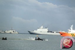 Wapres disuguhi atraksi laut TNI AL