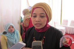 Desainer Unjuk Kebolehan Merancang Tenun Ikat Kediri