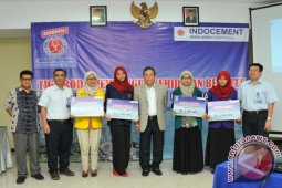 12.634 Beasiswa Diberikan Indocement Untuk Jenjang SD-S3