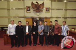 Capim KPK usul MKD bentuk panel Freeport