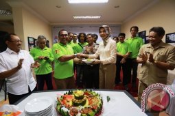 Arzeti Bilbina Hadiri HUT Antara di Surabaya