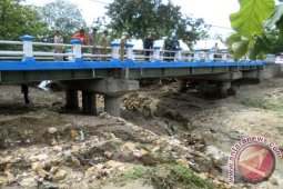 Jembatan Beji Bojonegoro Tidak Rusak Diterjang Banjir