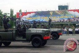 Defile Alutsista Ramaikan Hari Juang Kartika 2015