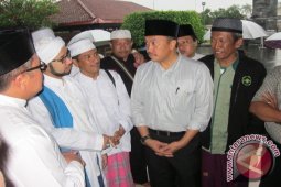 Menpora Imam Nahrowi dengan Para Habib