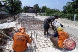 Pembangunan Jalan Jembatan Bojonegoro Selesai 20 Desember