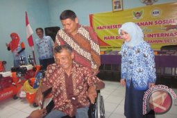 Berikan Bantuan Sosial