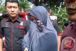Polisi tangkap wanita pelaku penggelapan belasan mobil