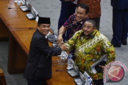 JK Nilai Ade Komaruddin Figur Baik