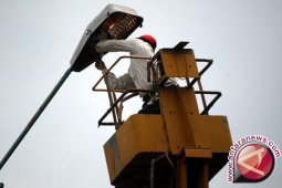 Pemkot Jambi rampungkan pemasangan 255 lampu jalan