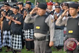 Pecalang Natal dan Tahun Baru