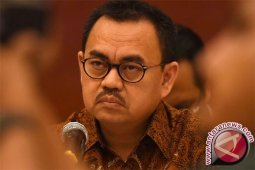 Menteri ESDM Beberkan Alasan Harga BBM Turun Signifikan