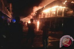 Kebakaran Landa Pasar Baru Ketapang