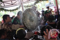 Siraman Gong Mbah Pradah