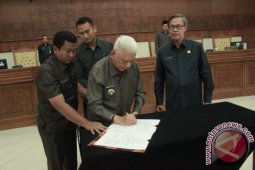 Pengesahan Raperda RTRW Kaltim 2015-2035