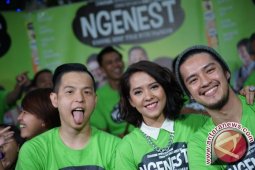 Film "Ngenest" Menertawakan Pahitnya Hidup