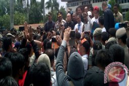 Gubernur Surati Kementerian ESDM Cabut Izin Tambang