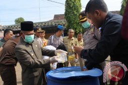 Polisi Musnahkan 4,5 Juta Butir Dextro
