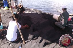 Warga Lumajang Gelar Festival Seni Pasir