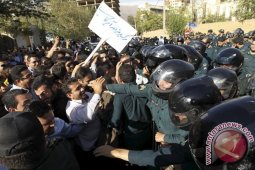 Demonstran Iran serbu Kedubes Saudi