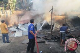 Dapur Asrama Akper/Akbid Bina Husada Terbakar.