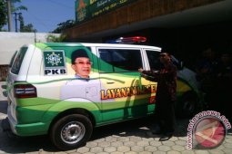 Anggota DPR RI Sediakan Mobil Kesehatan Gratis