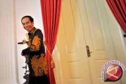 Jokowi Ajak Wartawan Makan, Tapi Jangan Tanya "Reshuffle"