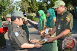 Sekda Banjar Terima Jurnal Pelangi