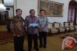 Gubernur Jatim Belum Terima Kepastian Pelantikan Bupati