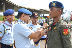 Prosesi Terbang Solo Lanud Supadio