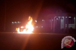 Satu Mobil Dibakar di Mempawah