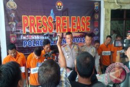 Enam Perampok Nasabah Bank Diringkus