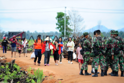 Warga Eks Gafatar Yang Dievakuasi Tiba Di Pontianak