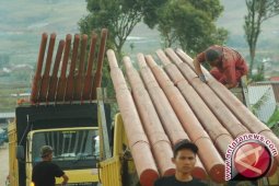Dana Pemindahan 100 Tiang Listrik Rp1 Miliar