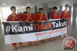 Siswa Korea di Surabaya Aksi Lawan Teroris