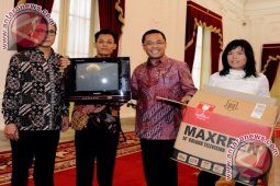 Presiden Kagumi Telivisi Rakitan Kusrin