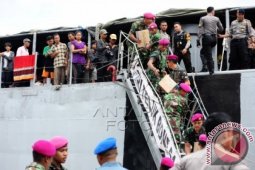KRI Angkut Eks Gafatar